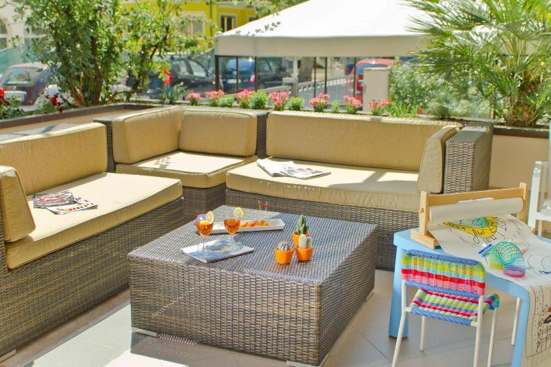 Montecarlo Hotel 3*