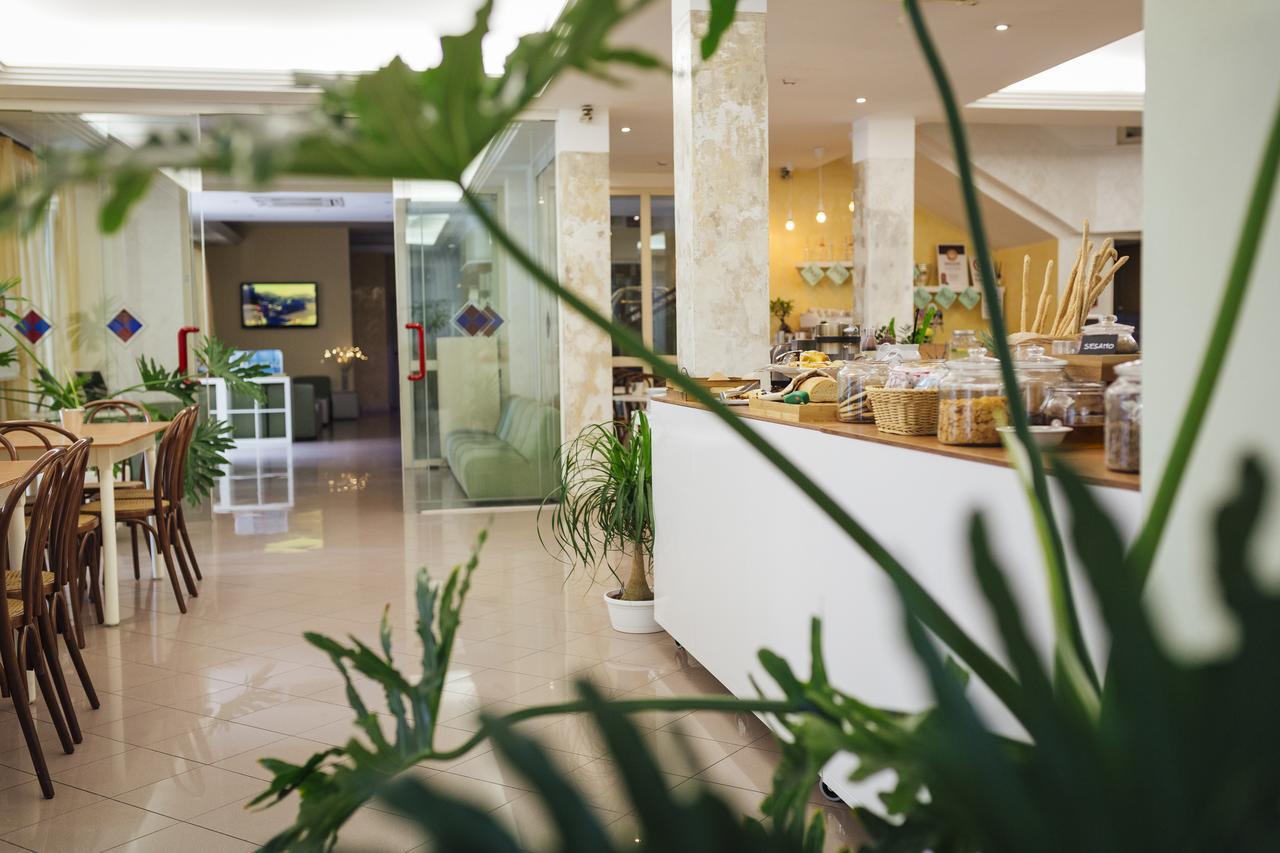 Montecarlo Hotel 3*