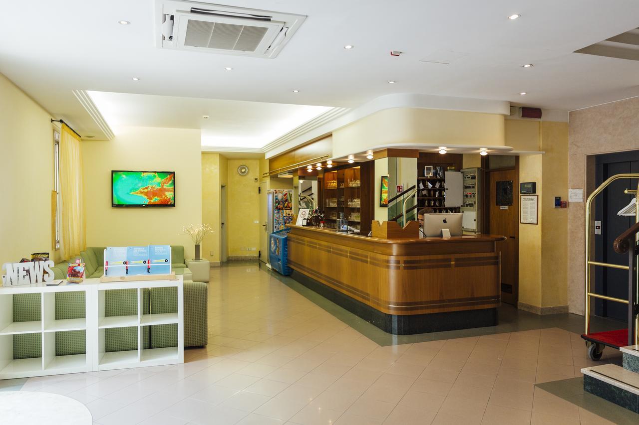 Montecarlo Hotel 3*