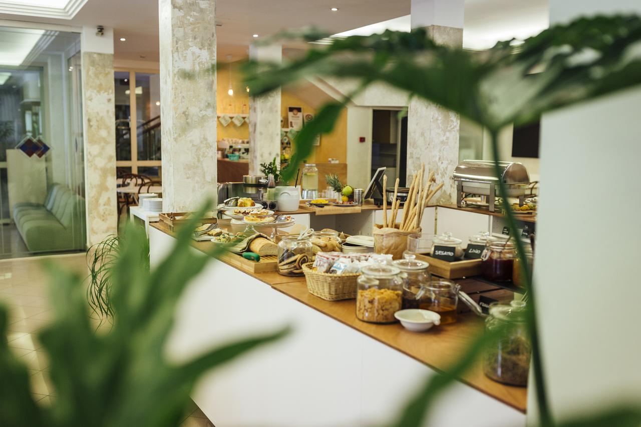 Hotel Montecarlo